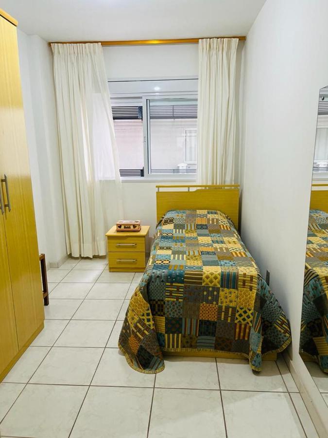 Ferienwohnung Avenida Atlantica, Beira Mar, Pe Na Areia Balneário Camboriú Exterior foto